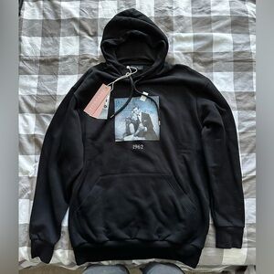 Throwback. James Bond Hoodie - Size: S